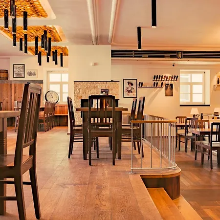 מלון Brauhaus-hotel Koenig Von Flandern אוגסבורג